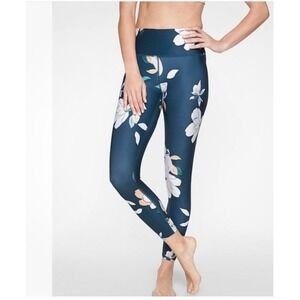 Athleta Womens Leggings 7/8 Sz XS Floral Elation Teal Soft Buttery Athleisure